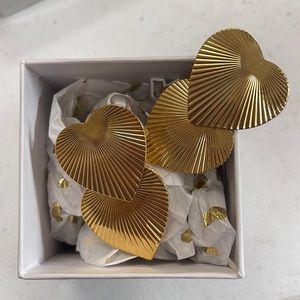 NIB Tuckernuck Earrings